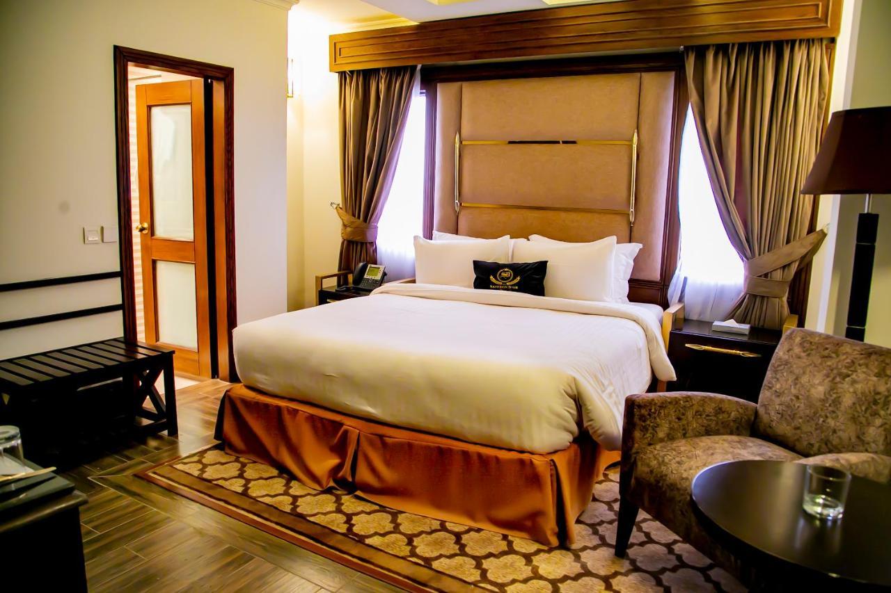 Saffron D'Or Hotels ラホール エクステリア 写真